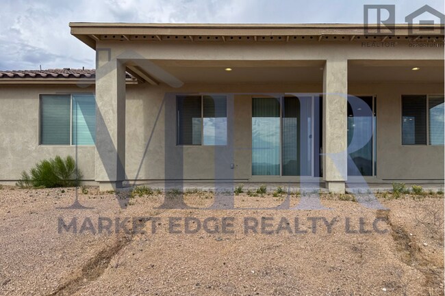 Building Photo - 3Bed/2Bath Home in Scottsdale w/ 2 Car Gar...