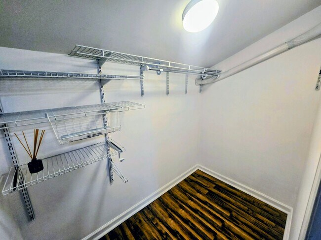 Building Photo - 1542 Washington St