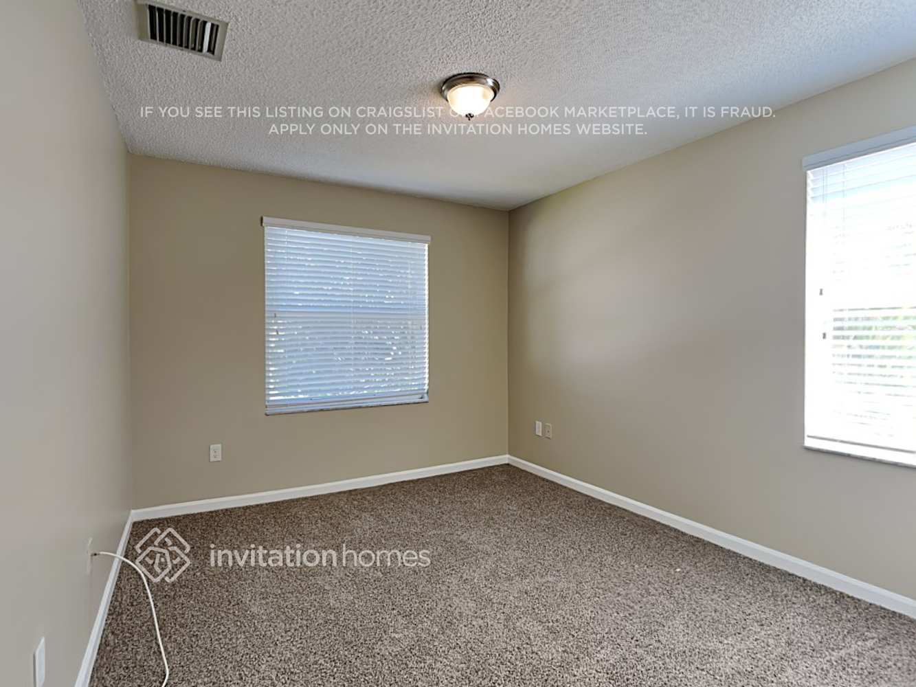 Building Photo - 1502 Running Oak Ln