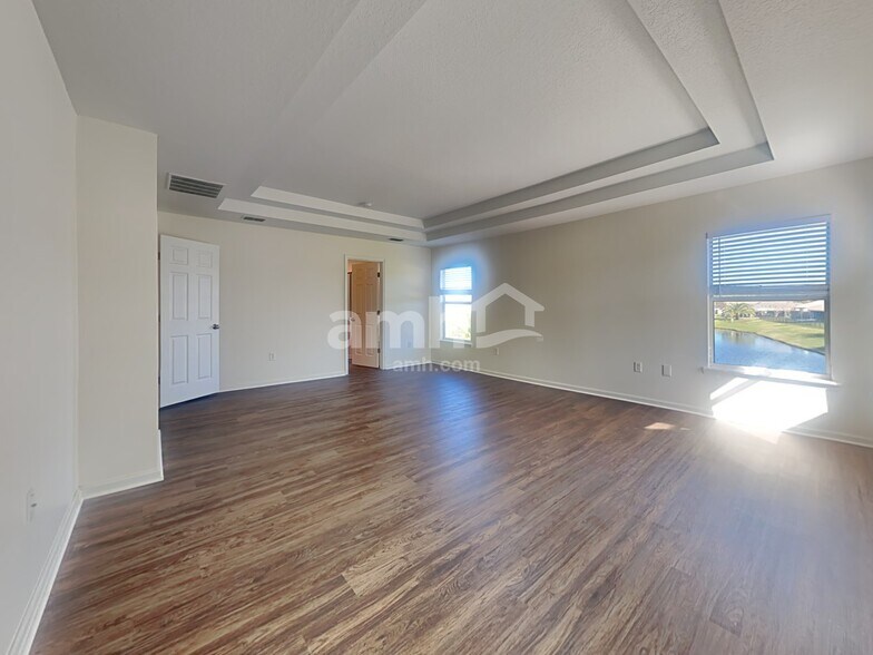 Building Photo - 75050 Ravenwood Dr