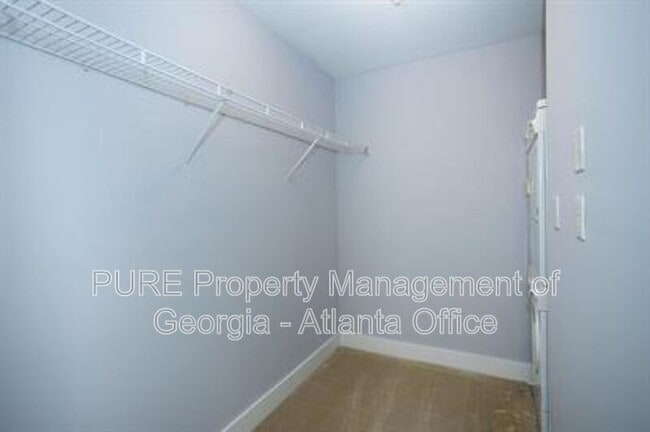 Building Photo - 502 Pryor St SW