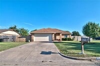 Building Photo - 112 Meadow Ln