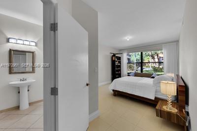 Building Photo - 15533 N Miami Lakeway