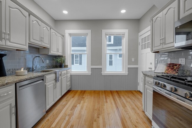 Building Photo - 71 Cypress St