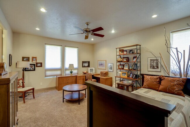 Building Photo - Stunning Luxury Home in Green Springs with...