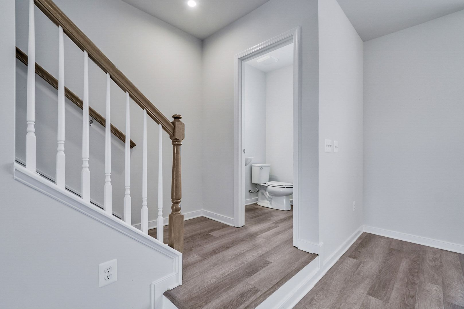 Building Photo - 1413 Kerr Dr