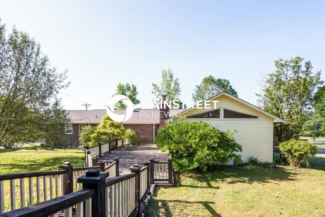 Building Photo - 135 Dundee Dr