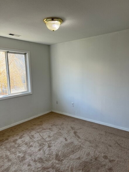 Building Photo - 3237 Olive St