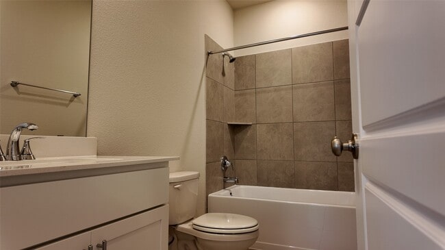 Building Photo - 14190 Granger Pointe Ln