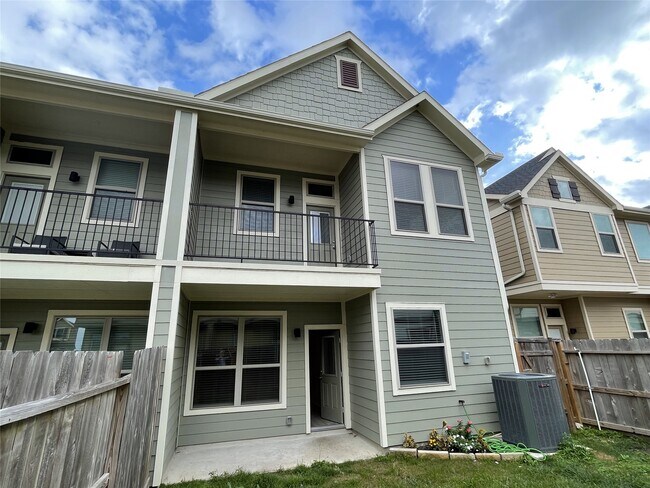 Building Photo - 5514 Sallow Bay Ln