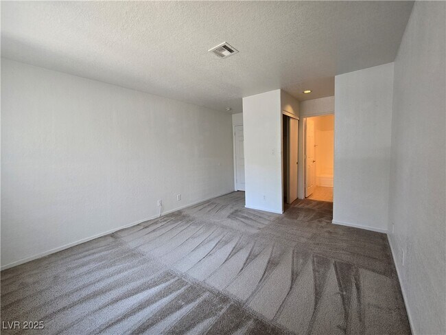 Building Photo - 5030 S Rainbow Blvd