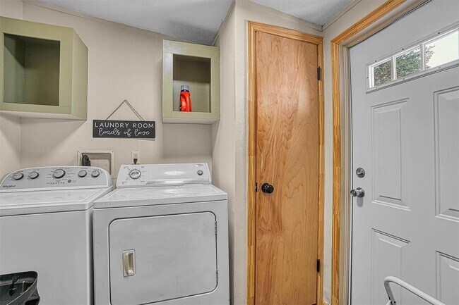 Building Photo - 20735 E County Rd 153