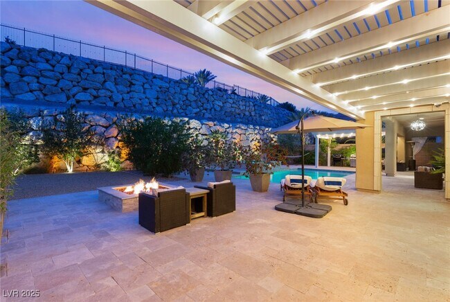 Building Photo - 21 Grand Masters Dr
