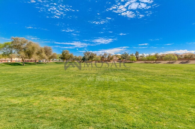 Building Photo - 2035 W Gold Dust Ave