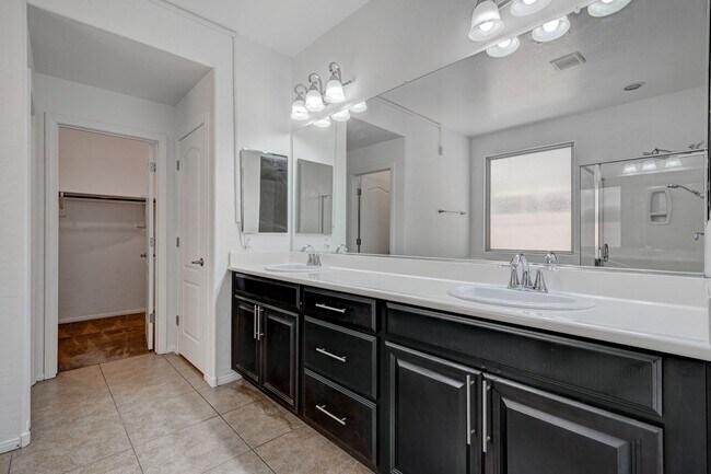 Building Photo - Lantern Gardens