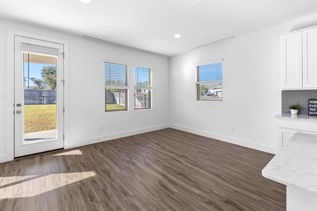 Building Photo - 2313 Ringstaff Rd