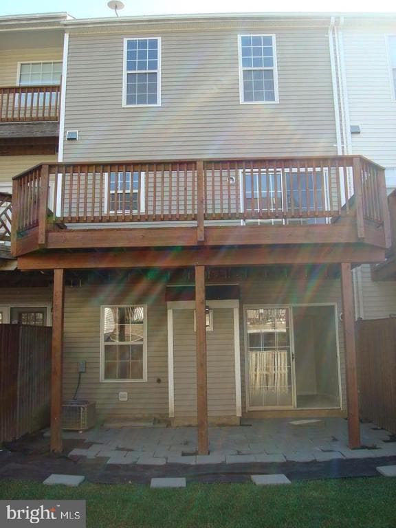 Building Photo - 2203 Montauk Dr