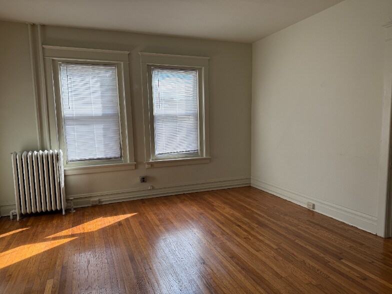 Building Photo - 1629 W Broad St