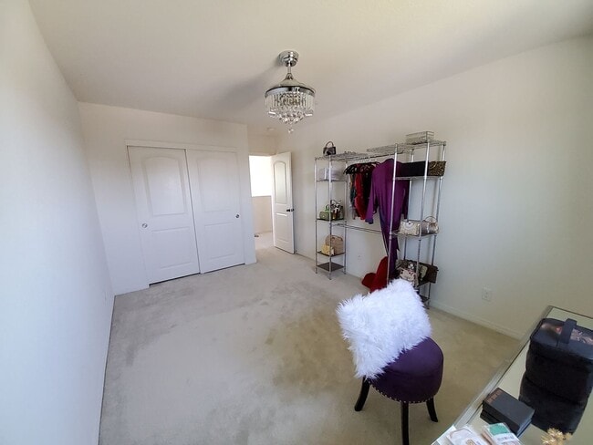 Building Photo - 23 White Alder Dr