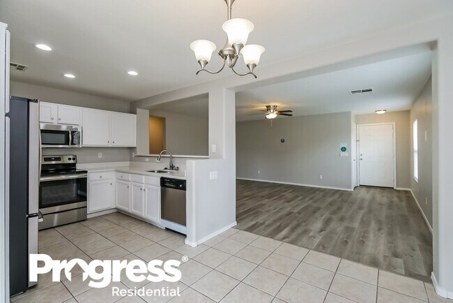 Building Photo - 2377 E San Manuel Rd
