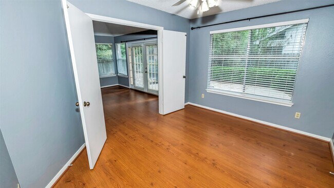 Building Photo - 171 E Pathfinders Cir