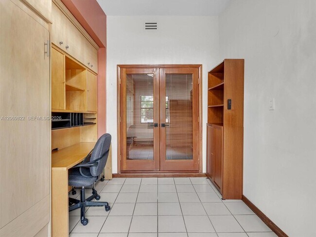Building Photo - 7462 SW 112th Pl