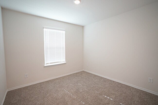 Building Photo - 7005 Cottonseed Dr