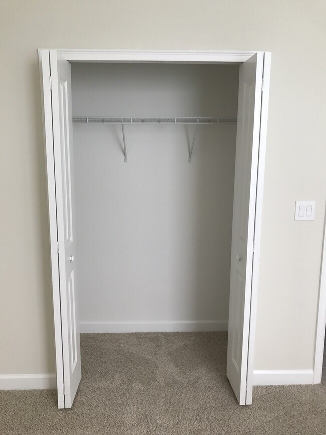 Building Photo - 3/2 Plus Den Located in Summerlake $2895