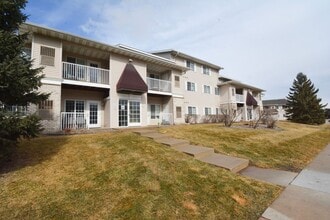 Building Photo - Main floor 2br condo Available!