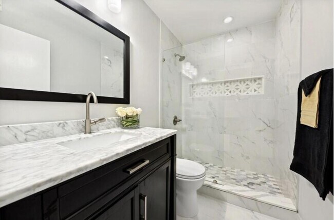 Building Photo - 1205 Crystal Way