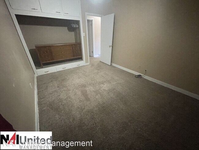 Building Photo - 3 br, 1 bath House - 2416 S Clinton