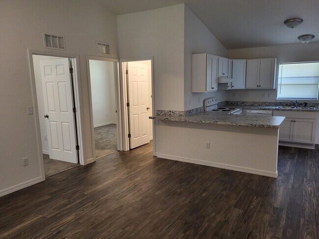 Building Photo - 1551 NW 57th Ct