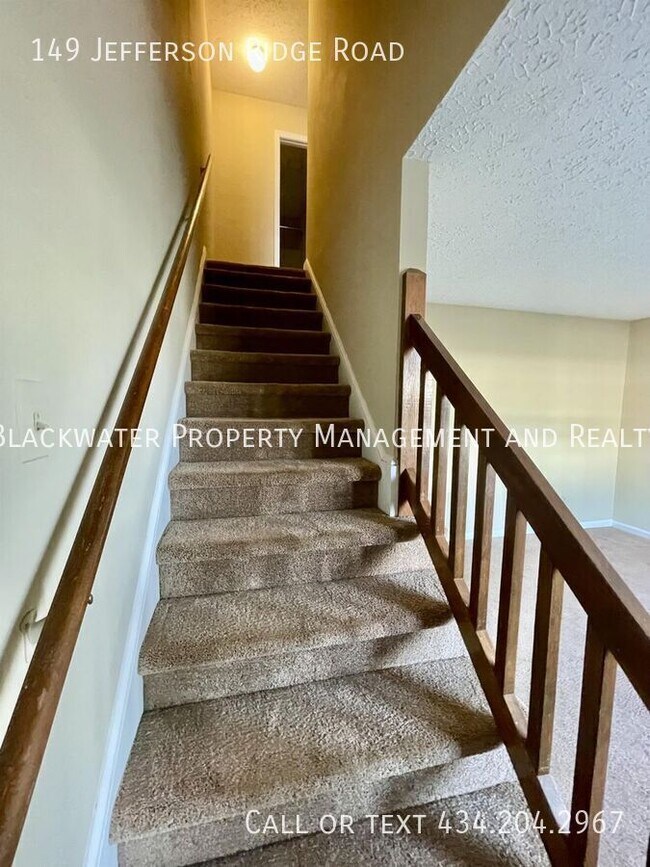 Building Photo - 149 Jefferson Ridge Rd