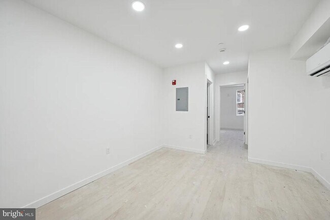 Building Photo - 3413 N 19th St