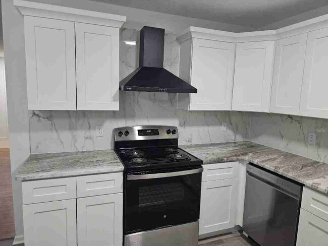 Building Photo - 758 Oleander Ct