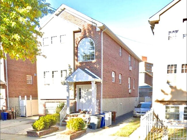 Building Photo - 1524 Jarvis Ave