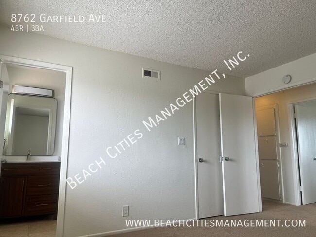 Building Photo - 8762 Garfield Ave