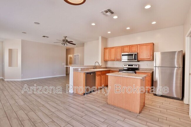 Building Photo - 9134 W Virginia Ave