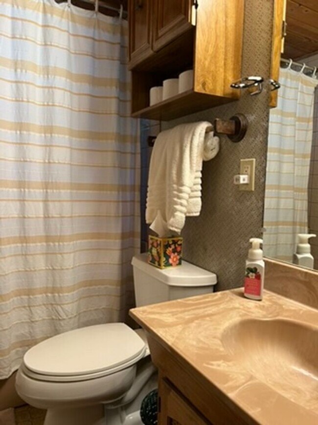 Building Photo - Flexible Lease Term in Tahoe Donner - $3300