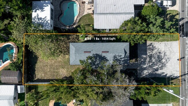 Building Photo - For Rent – Newly Renovated Modern Beach Du...