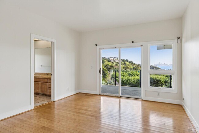 Building Photo - 95 Spring Ln