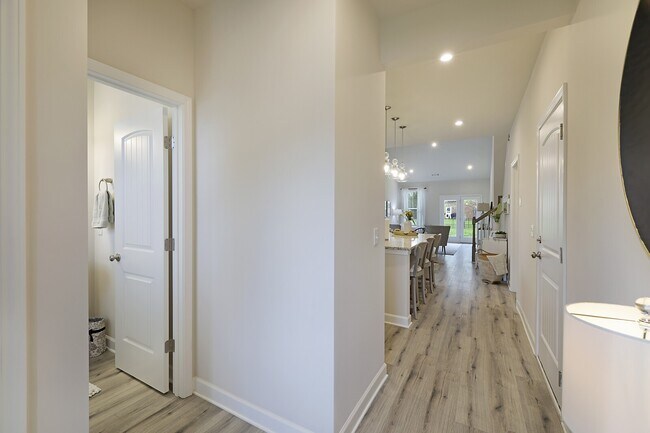 Building Photo - 546 Becks Pl