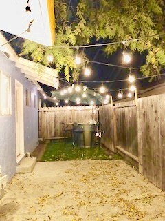 Side yard - 141 Kittoe Dr