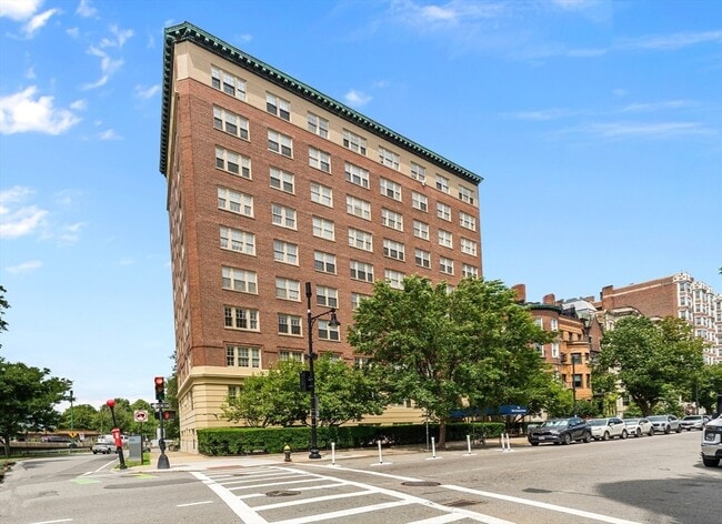 Building Photo - 534 Beacon St