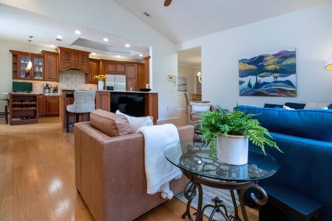 Building Photo - Palm Aire Fully Furnished Rental