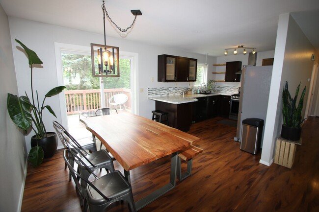 Building Photo - 3 Bedroom Home in Eagle River w/ Fenced Backyard!