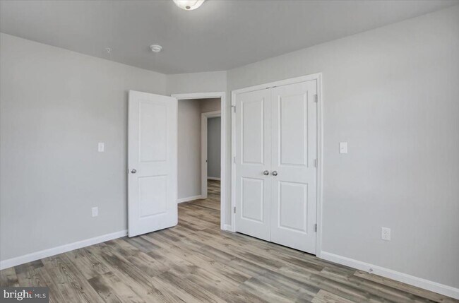 Building Photo - 36 Dahlgren St