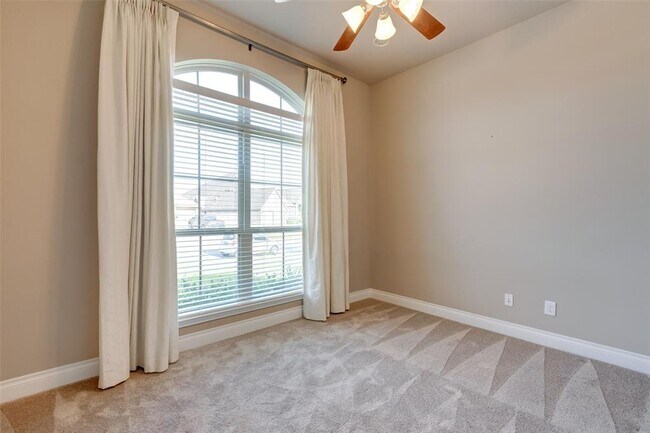 Building Photo - 23319 Tirino Shores Dr