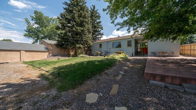 Building Photo - Charming ranch home in prime Patty Jewett ...