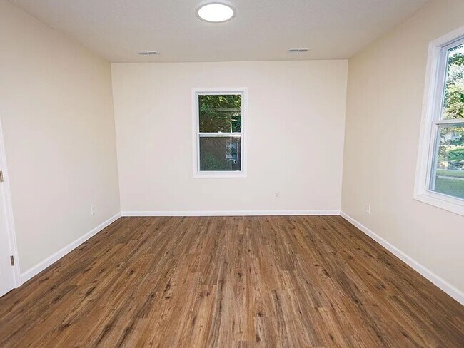 Building Photo - Fully remodeled home for rent!